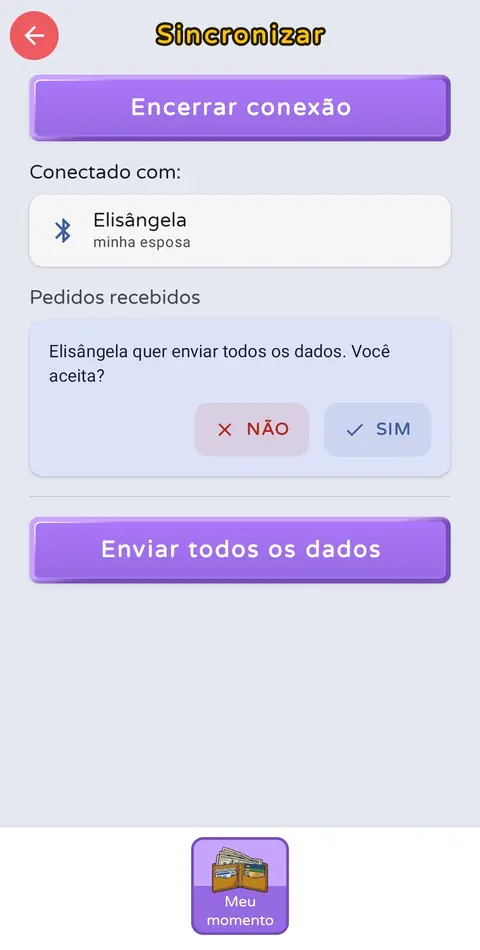 Tela de sincronizar: conexão por Bluetooth com outro aparelho para casais compartilharem os lançamentos, com pedido de envio de dados a aceitar ou recusar.